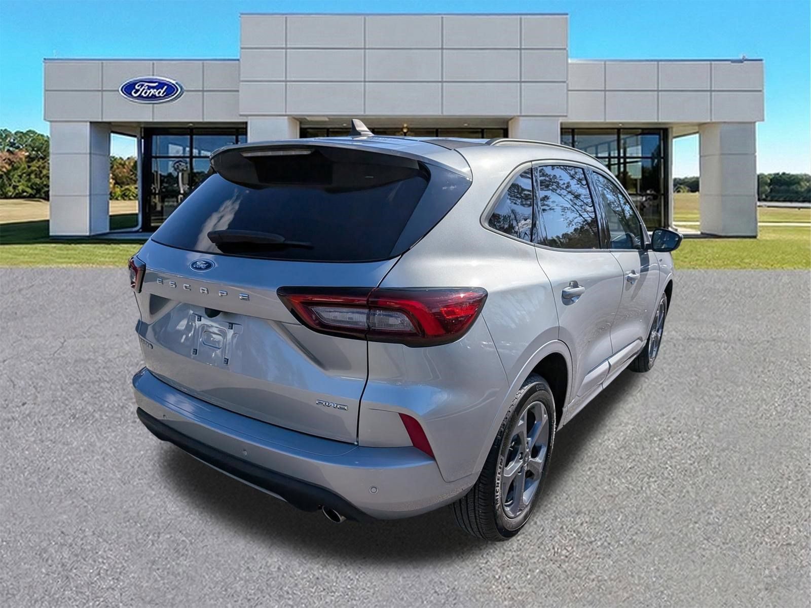 Certified 2023 Ford Escape ST-Line Select w/ Tech Pack #1 AWD/4WD image 4