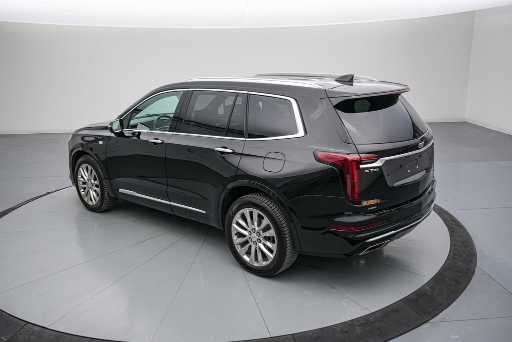 Used 2021 Cadillac XT6 Premium Luxury image 3
