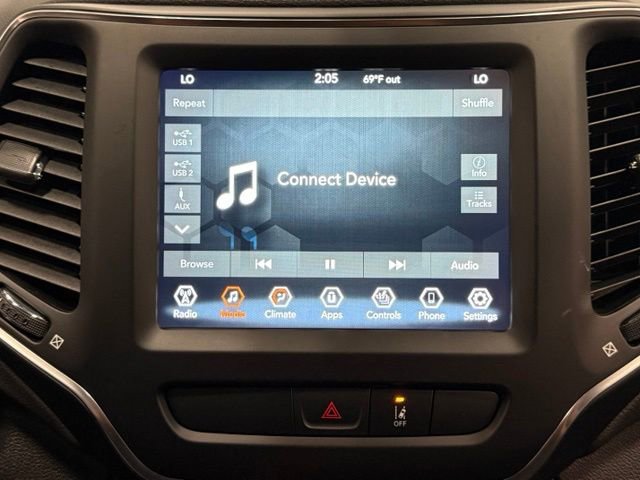 Used 2022 Jeep Cherokee Latitude Lux w/ Sun & Sound Group AWD/4WD image 26