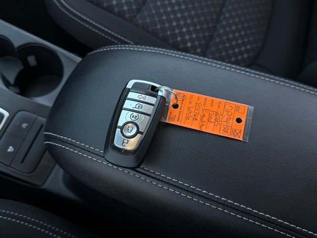 Certified 2025 Ford Escape Active w/ Cold Weather Package AWD/4WD image 4