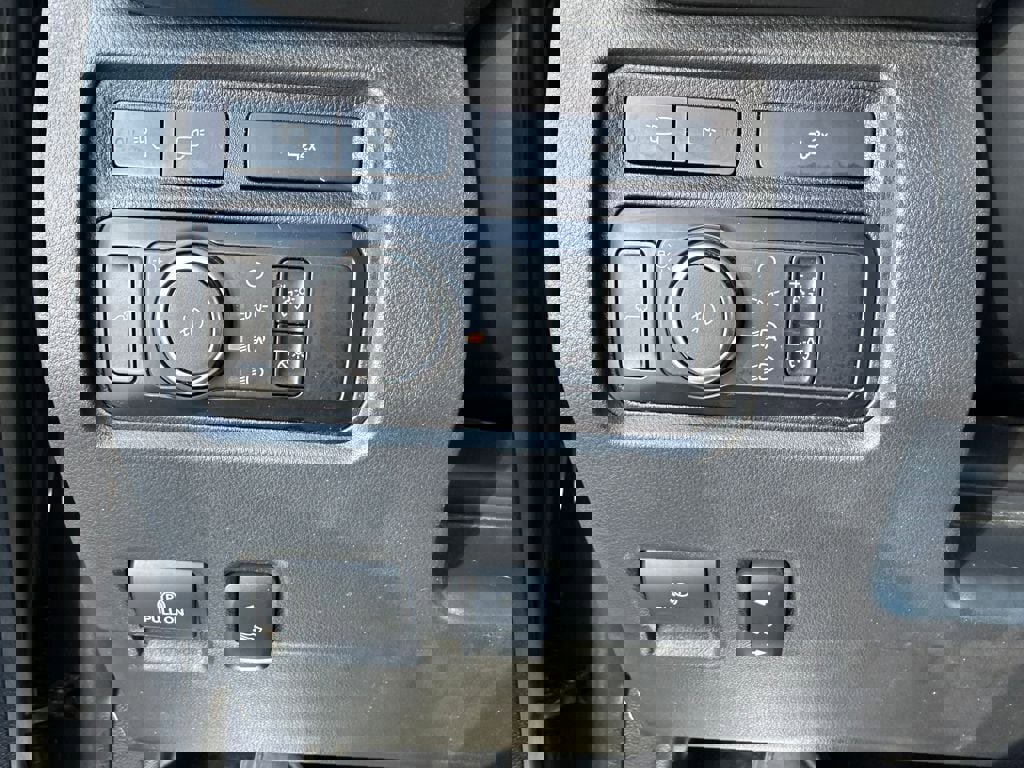 Certified 2024 Ford F250 Lariat w/ Chrome Package image 16