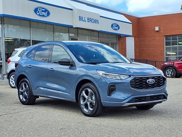 Certified 2024 Ford Escape ST-Line w/ Tech Pack #1 AWD/4WD image 1