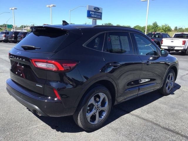Certified 2023 Ford Escape ST-Line w/ Tech Pack #1 AWD/4WD image 4