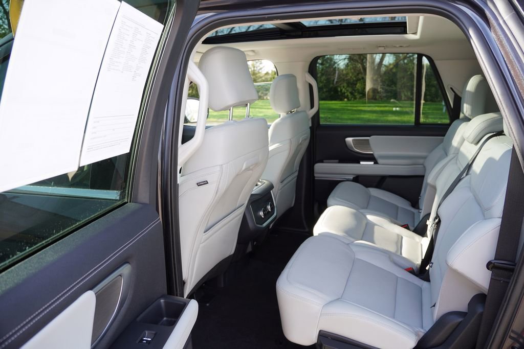 Certified 2025 Ford Expedition Max Platinum AWD/4WD image 17