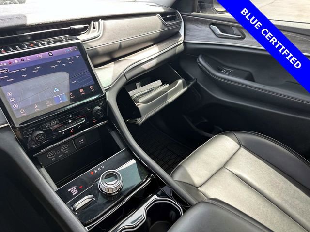 Used 2023 Jeep Grand Cherokee Limited w/ Black Appearance Package AWD/4WD image 18