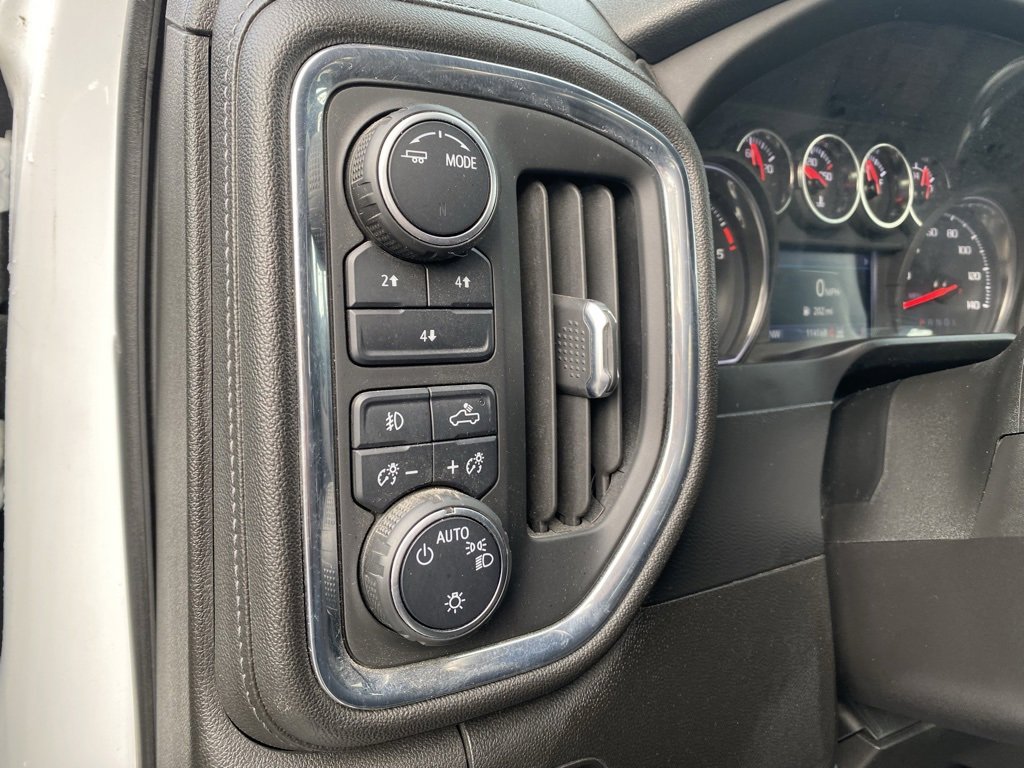 Used 2022 Chevrolet Silverado 2500 LT w/ Convenience Package image 17