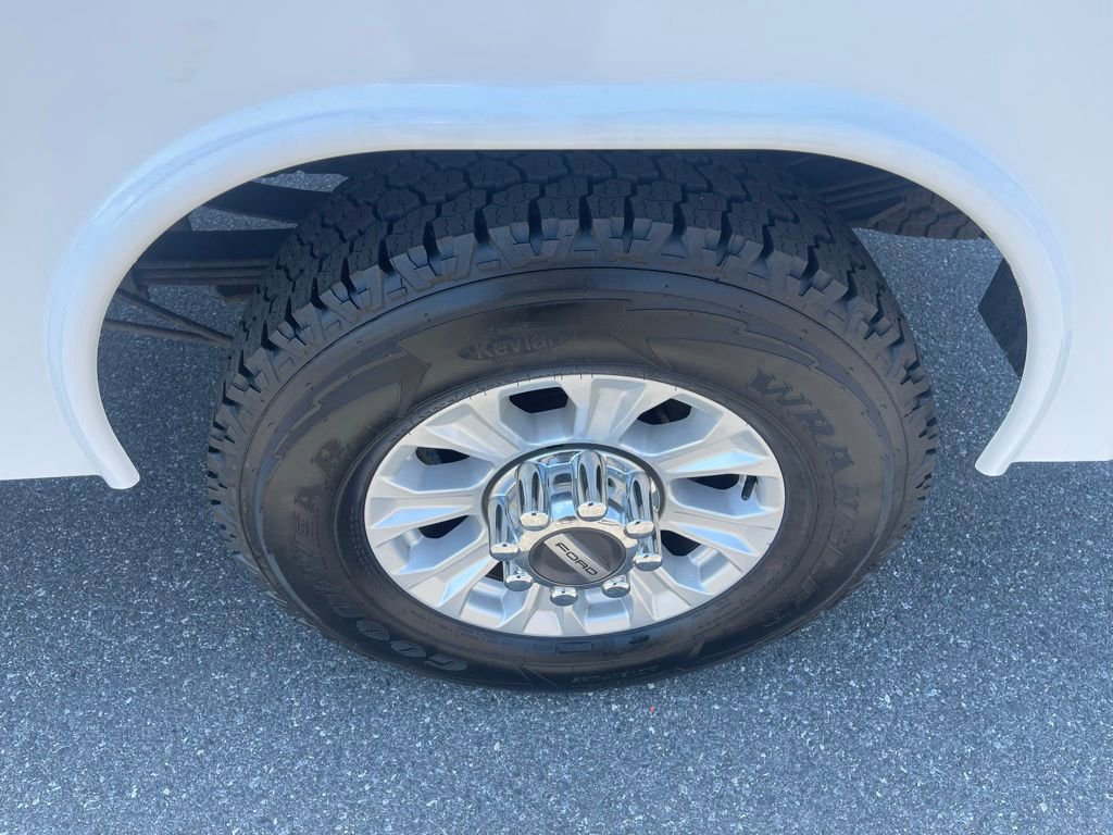 Certified 2022 Ford F350 XL w/ STX Appearance Package AWD/4WD image 7