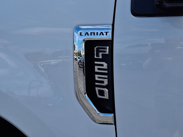 Certified 2020 Ford F250 Lariat w/ FX4 Off-Road Package AWD/4WD image 30