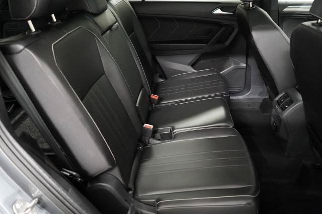Used 2024 Volkswagen Tiguan SE R-Line FWD image 19