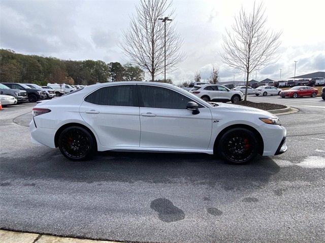Used 2023 Toyota Camry SE image 2