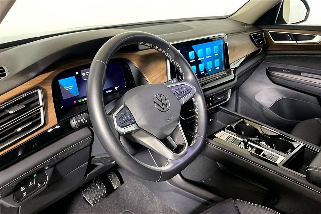 Used 2025 Volkswagen Atlas SE FWD image 10