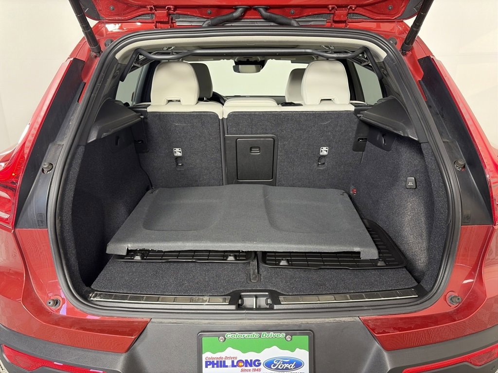 Used 2022 Volvo XC40 T5 Inscription image 26