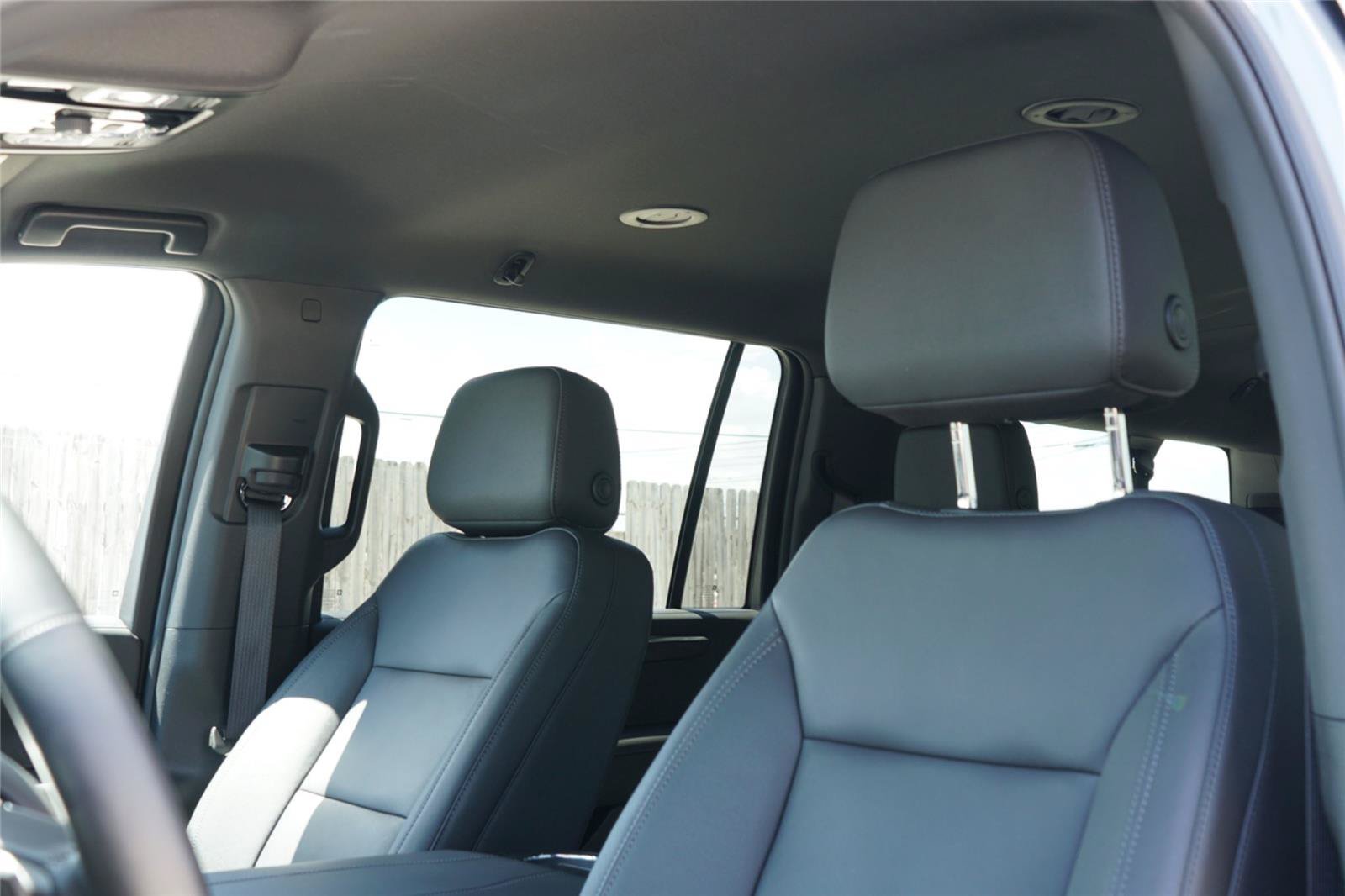 Used 2026 Chevrolet Suburban Z71 w/ Comfort Package AWD/4WD image 11