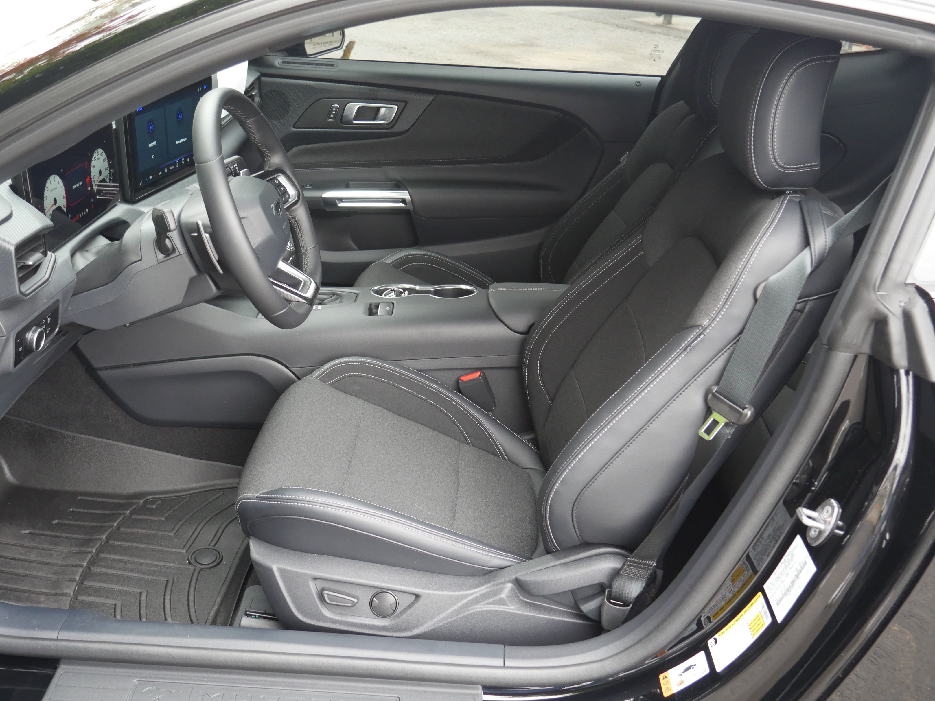 Certified 2024 Ford Mustang GT RWD image 3