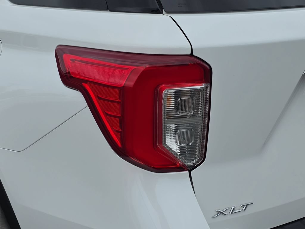 Certified 2023 Ford Explorer XLT w/ Equipment Group 202A AWD/4WD image 30