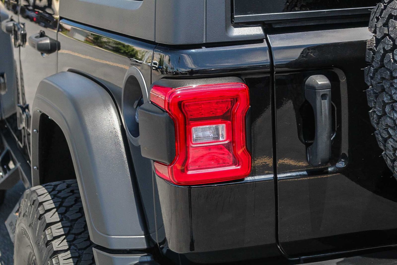 Used 2021 Jeep Wrangler Unlimited Sport AWD/4WD image 8