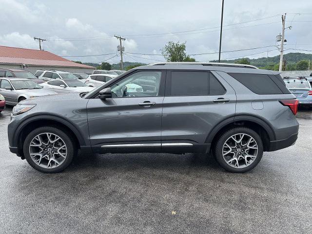 Certified 2025 Ford Explorer Platinum w/ Ultimate Package AWD/4WD image 3