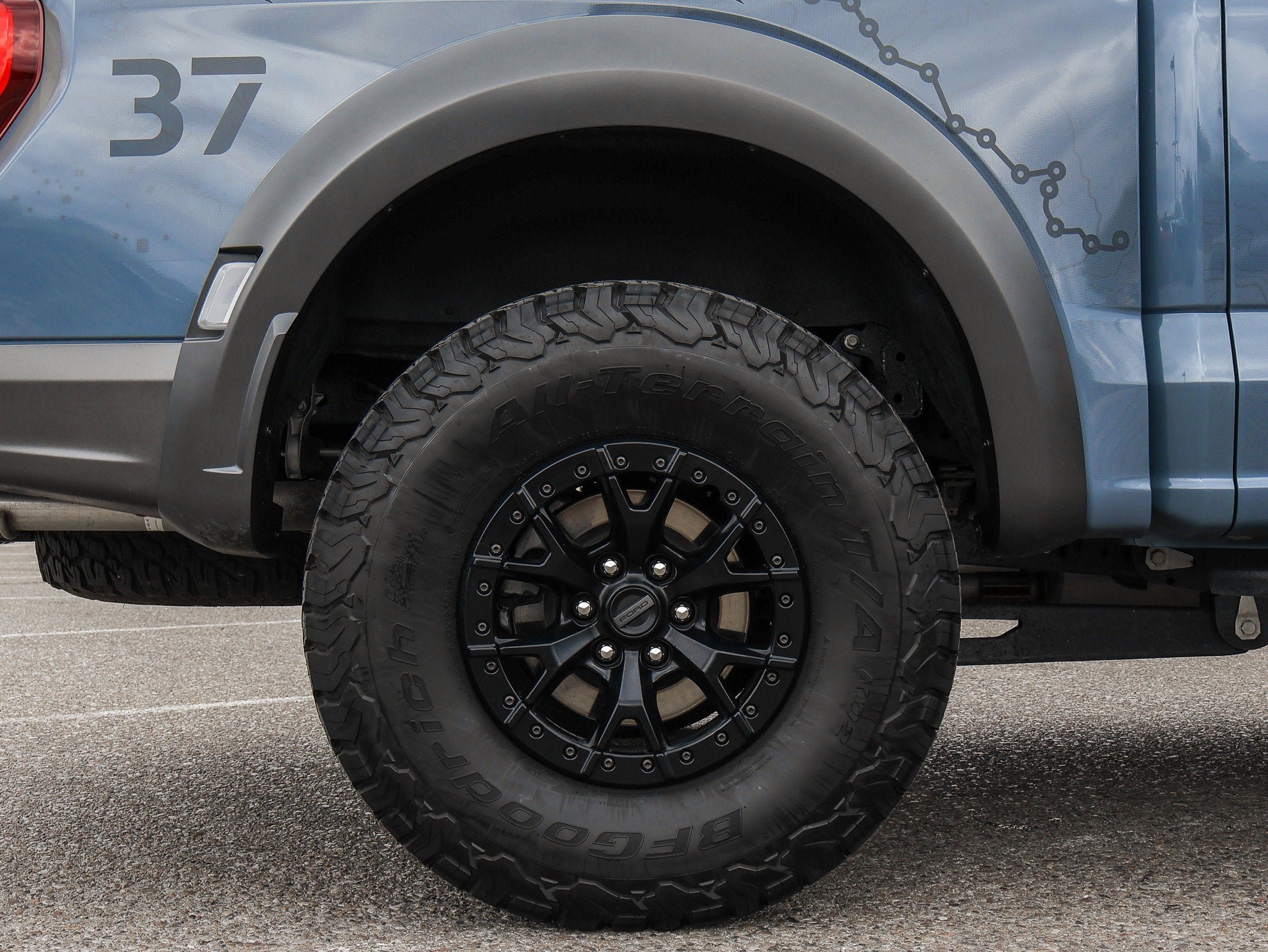 Certified 2023 Ford F150 Raptor w/ Raptor 37 Performance Package AWD/4WD image 12