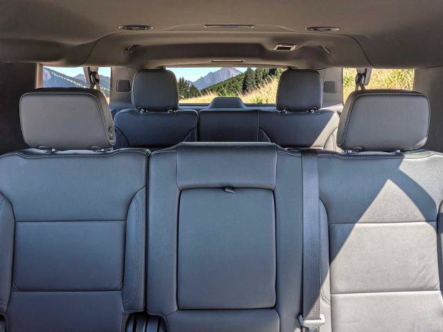 Used 2025 Chevrolet Suburban LT AWD/4WD image 19