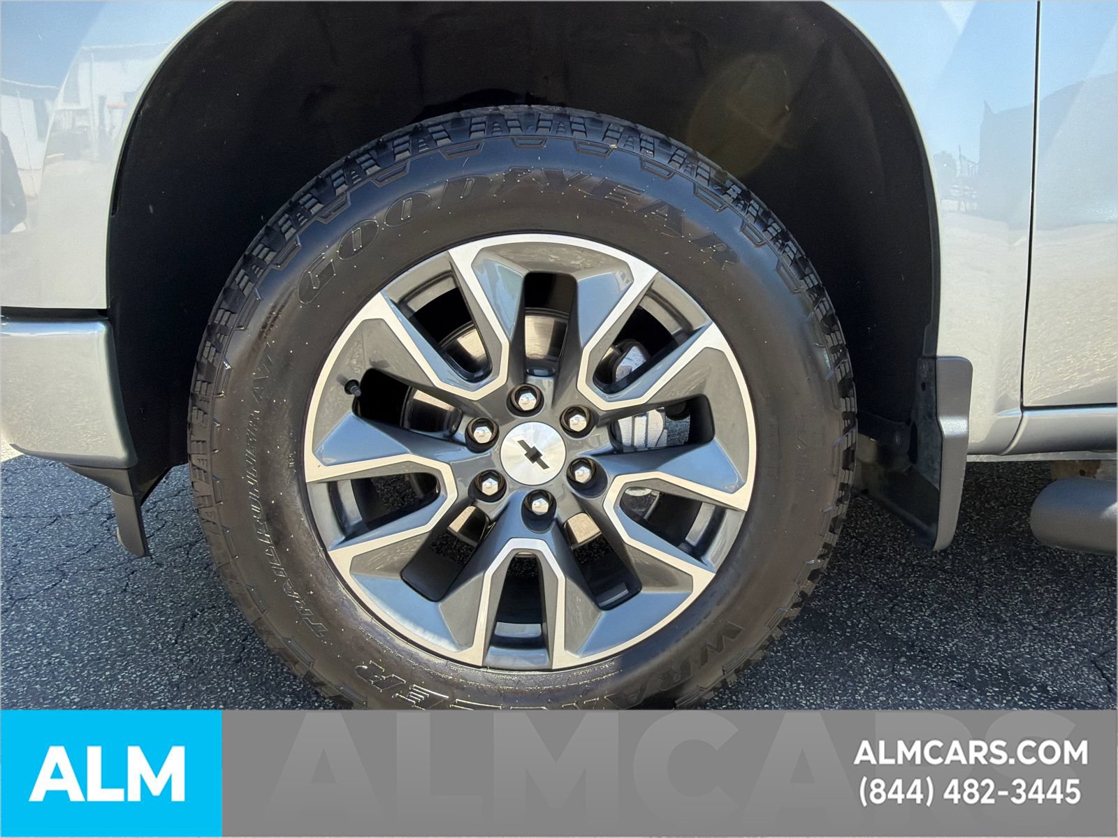 Used 2024 Chevrolet Silverado 1500 RST w/ Convenience Package II AWD/4WD image 12