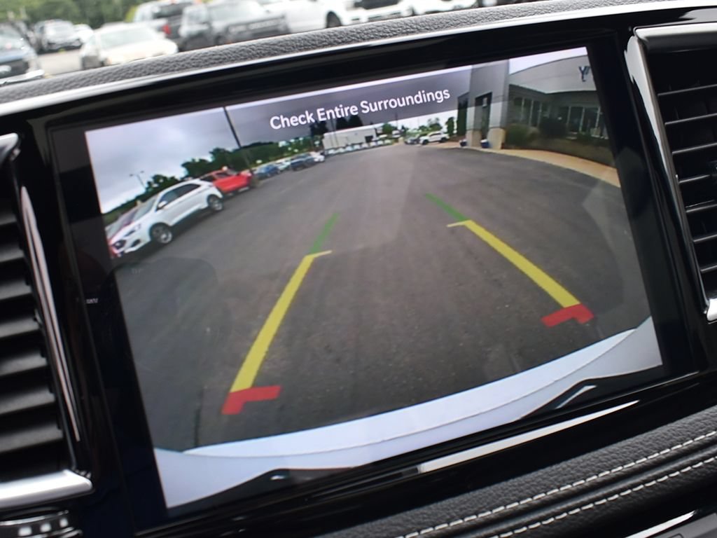 Used 2025 Chrysler Pacifica Limited FWD image 24