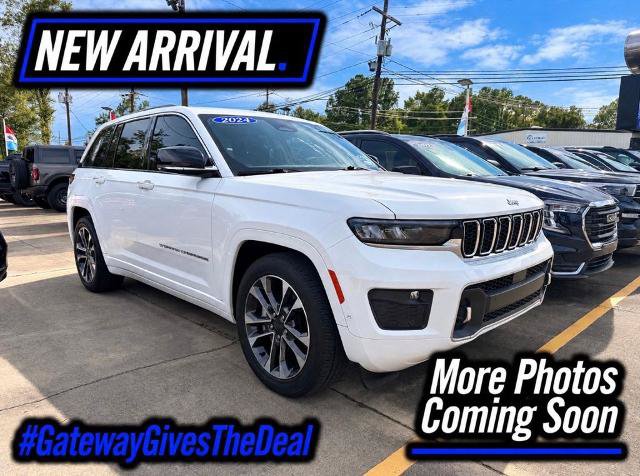 Used 2024 Jeep Grand Cherokee Overland w/ Trailer Tow Package AWD/4WD image 1