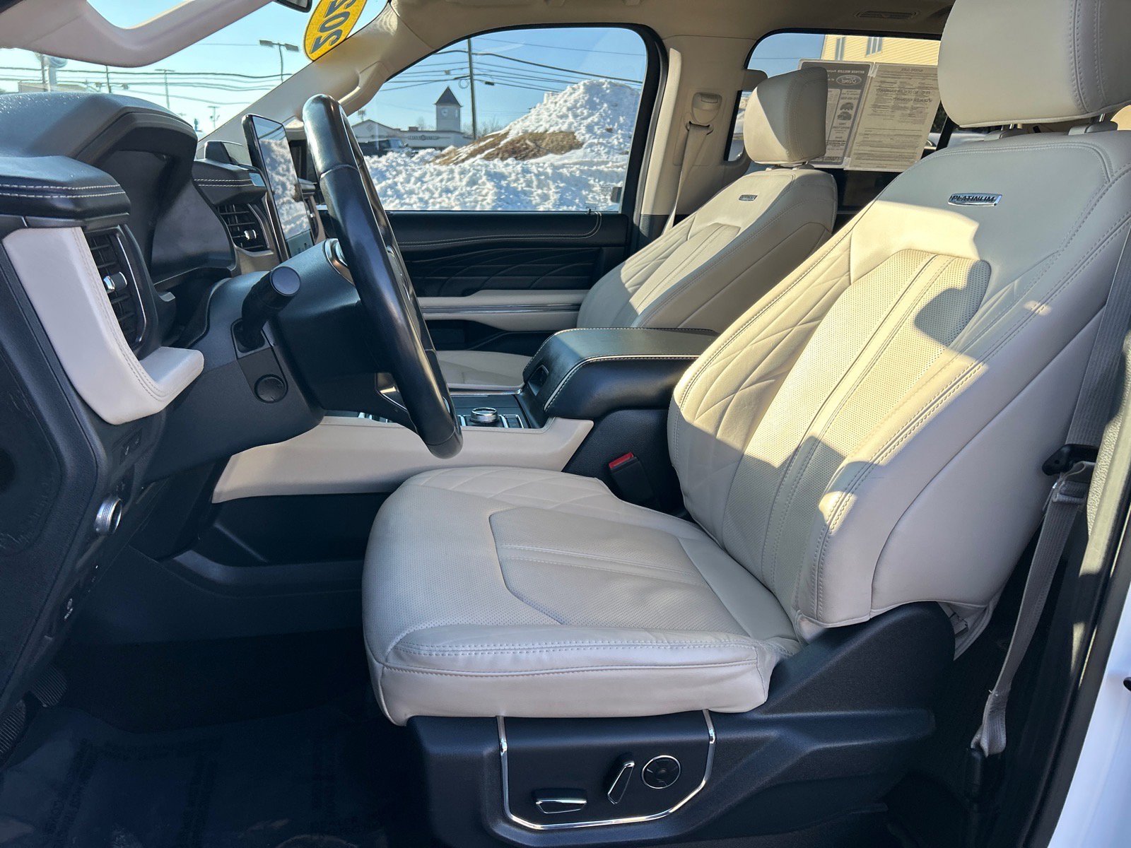 Certified 2022 Ford Expedition Platinum image 8