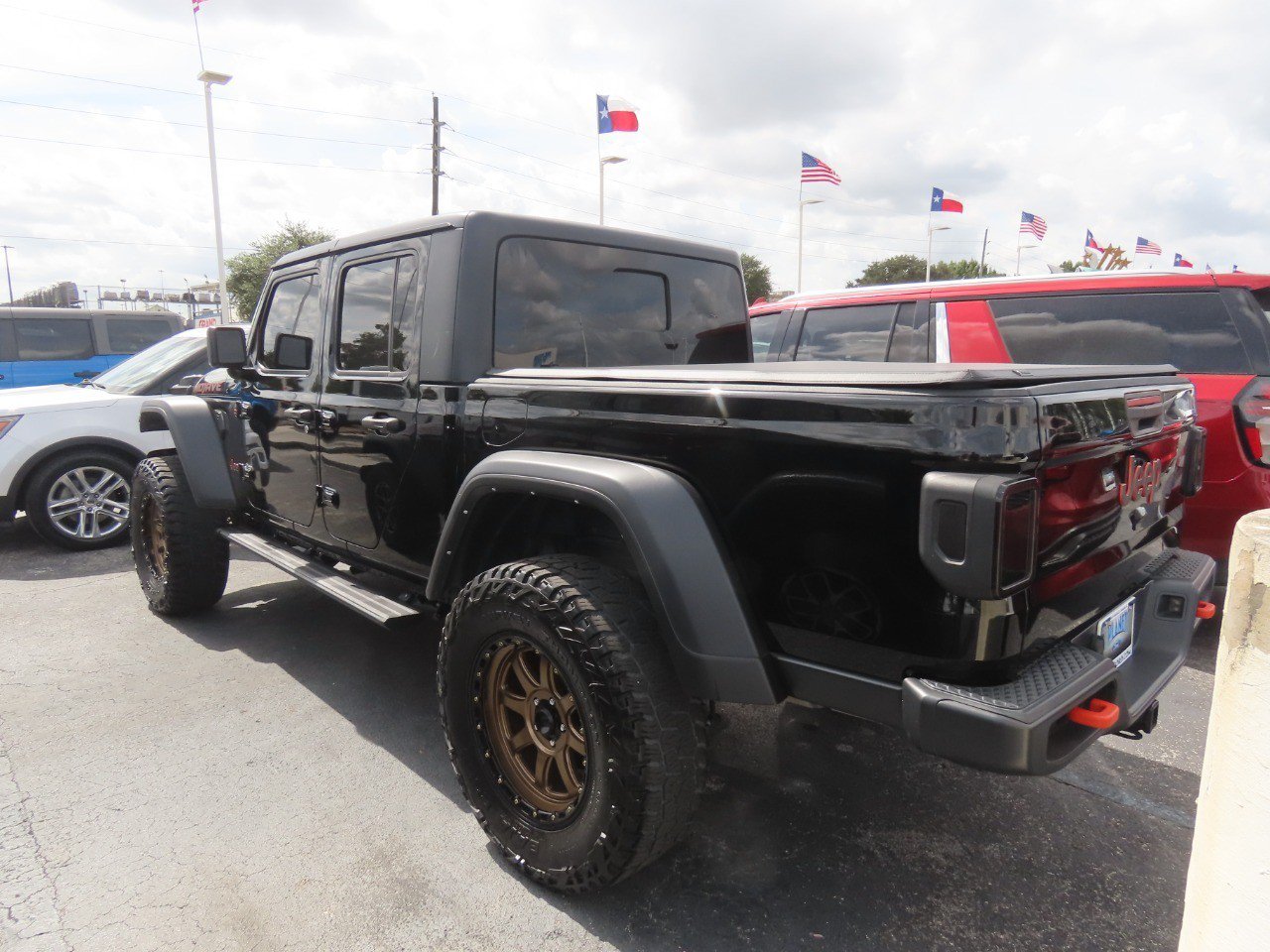 Used 2022 Jeep Gladiator Mojave w/ Cold Weather Group AWD/4WD image 14