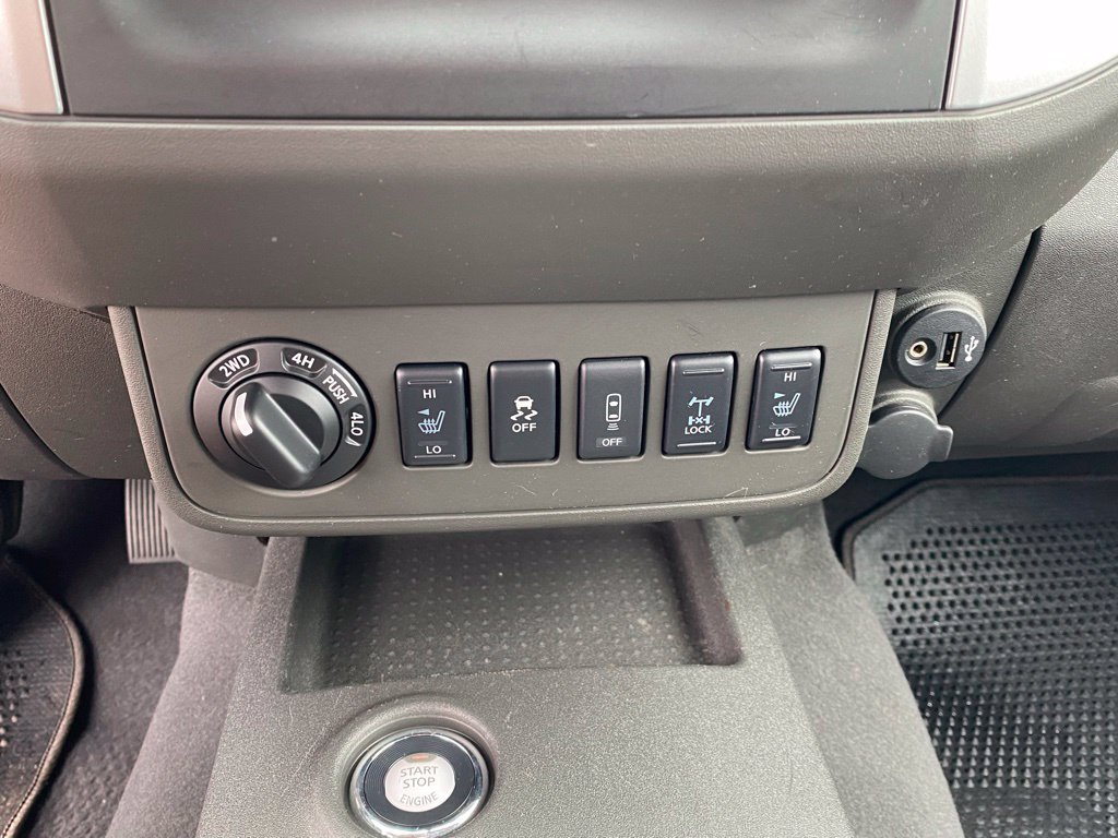 Used 2020 Nissan Frontier PRO-4X w/ Pro-4x Utility Package AWD/4WD image 18