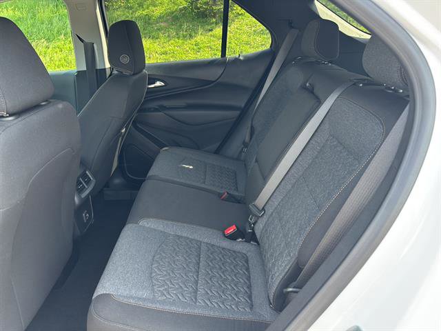 Used 2022 Chevrolet Equinox LT AWD/4WD image 16