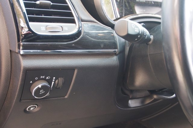 Used 2019 Jeep Grand Cherokee Trailhawk image 20