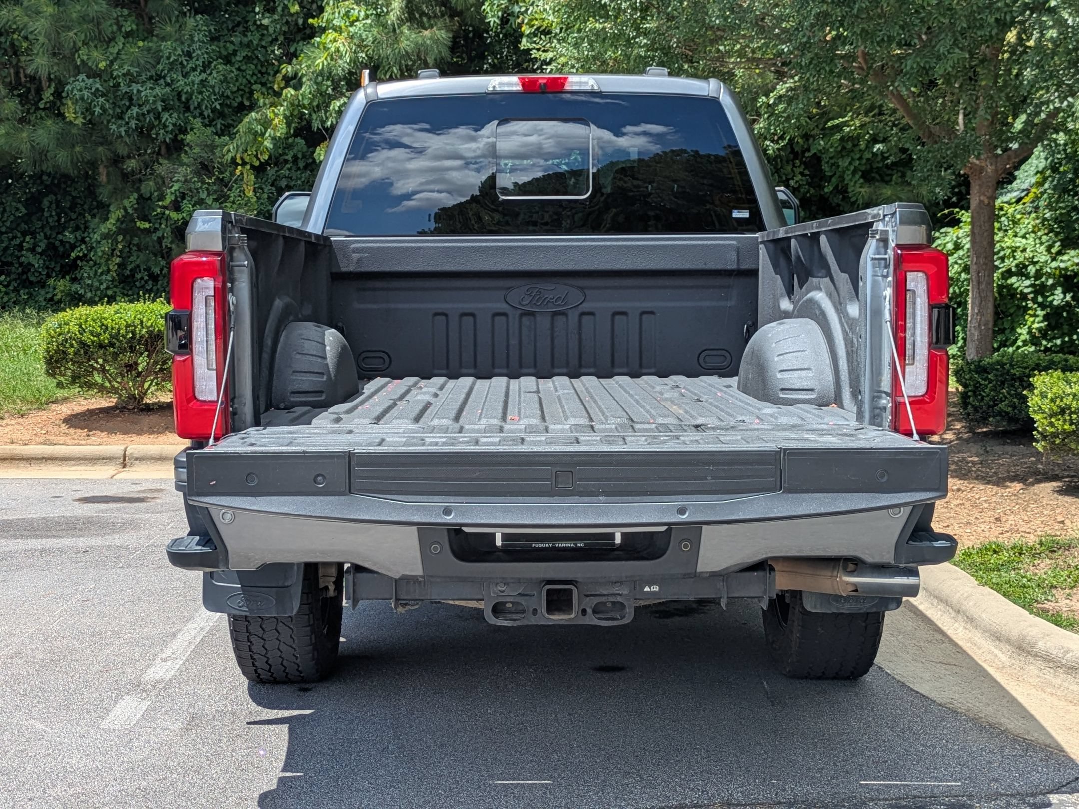 Certified 2024 Ford F250 Platinum w/ FX4 Off-Road Package AWD/4WD image 34