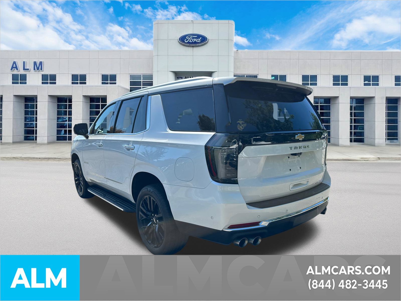 Used 2025 Chevrolet Tahoe Premier AWD/4WD image 8