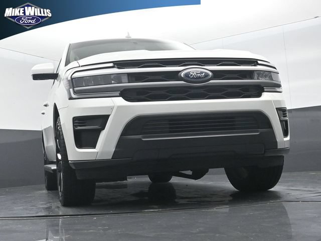 Certified 2022 Ford Expedition XLT RWD image 18
