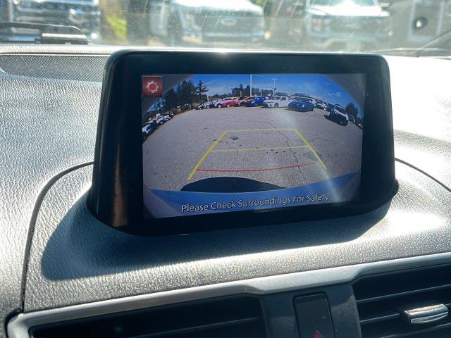 Used 2018 MAZDA MAZDA3 Touring image 11