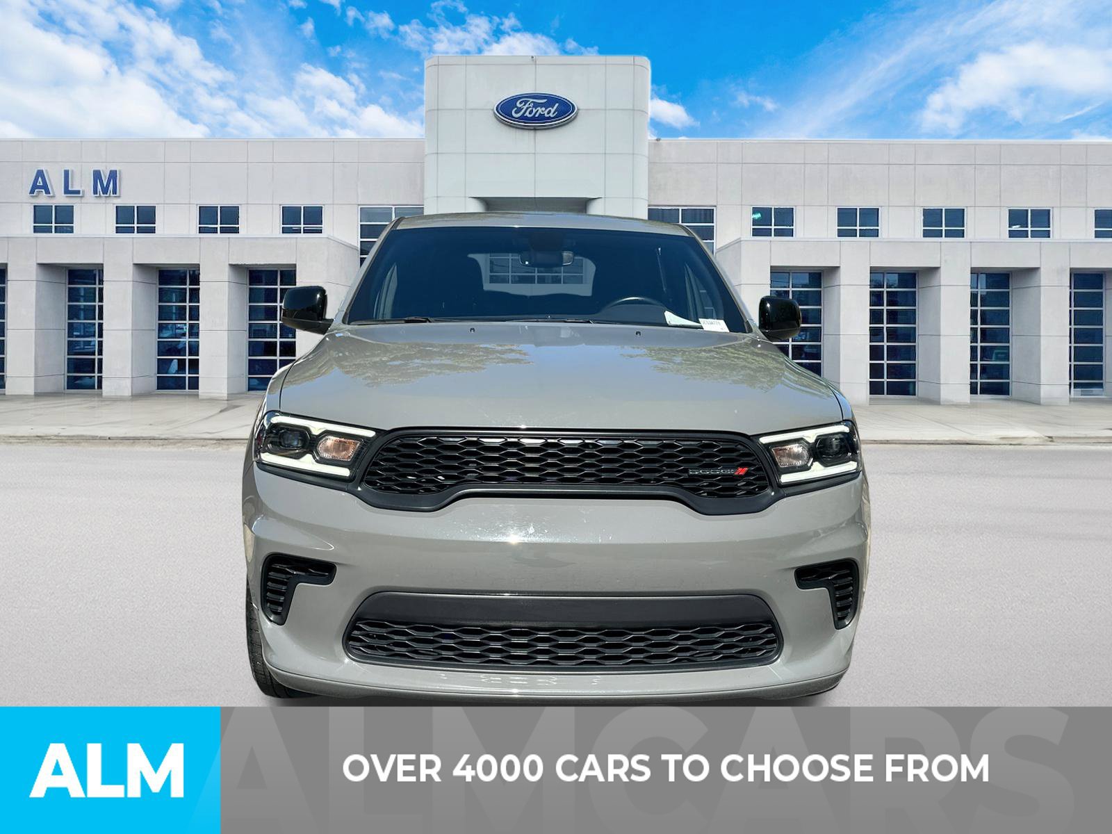 Used 2025 Dodge Durango GT RWD image 2
