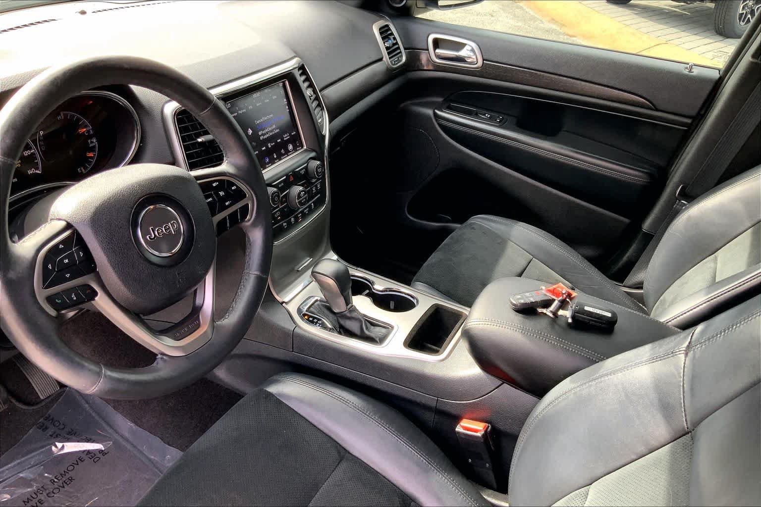 Used 2018 Jeep Grand Cherokee Altitude AWD/4WD image 15