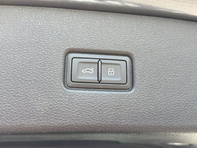 Used 2024 Audi Q5 2.0T Premium Plus AWD/4WD image 9