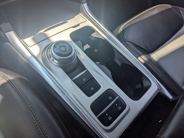 Certified 2022 Ford Explorer XLT w/ Equipment Group 202A RWD image 27