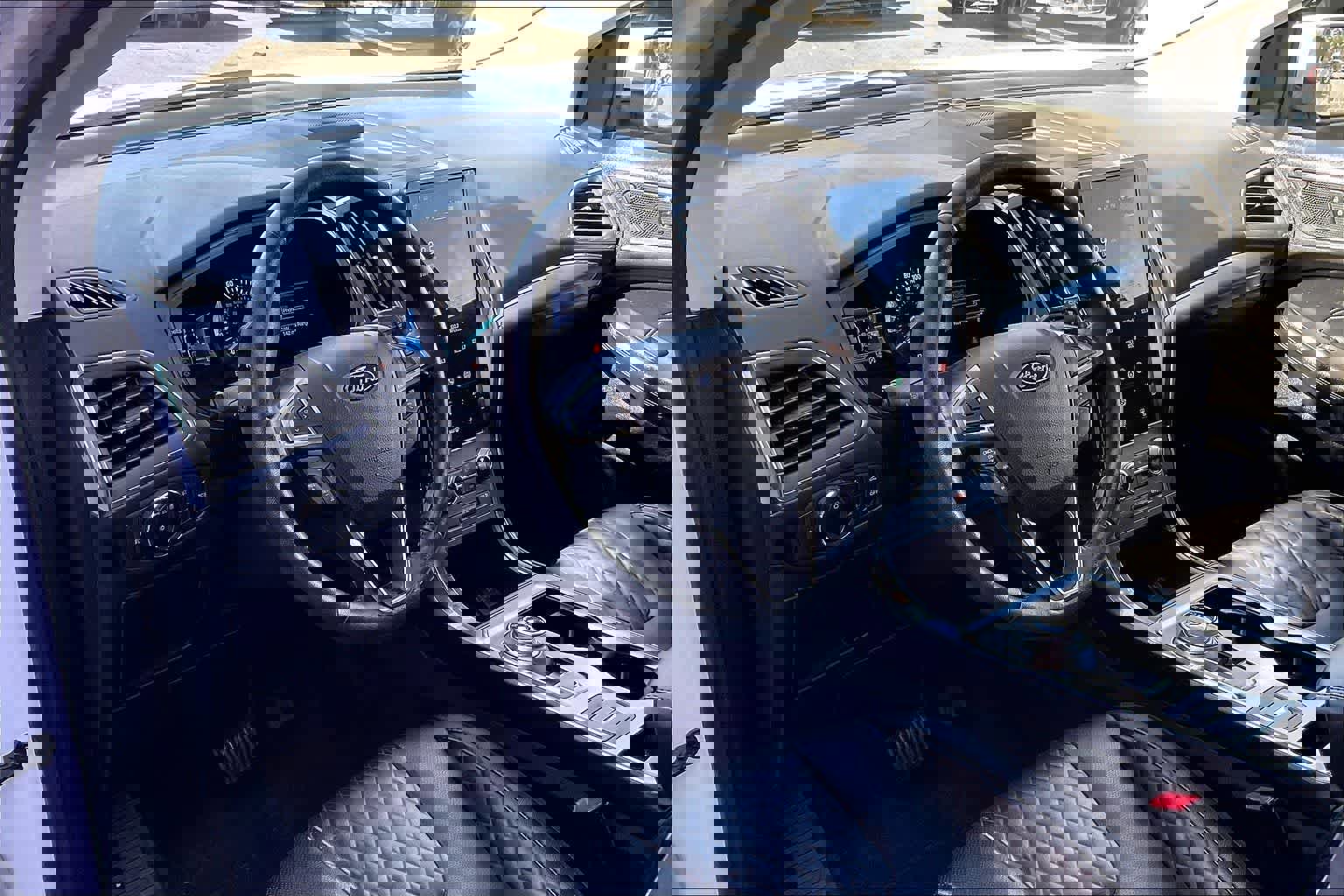 Certified 2024 Ford Edge Titanium w/ Equipment Group 301A image 8