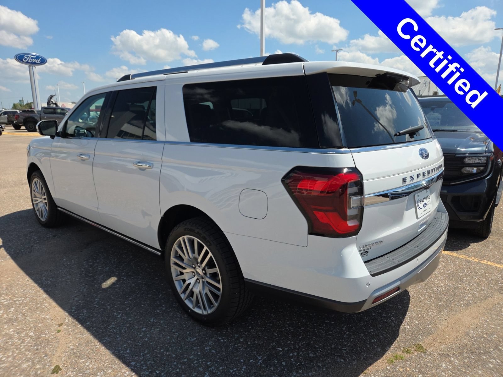 Certified 2023 Ford Expedition Max Limited AWD/4WD image 3