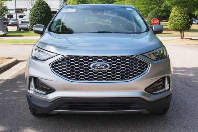 Certified 2024 Ford Edge SEL w/ Convenience Package AWD/4WD image 2