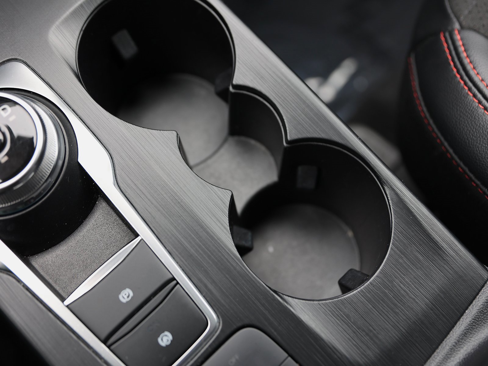 Certified 2022 Ford Escape SEL w/ SEL Stealth AWD Package image 33