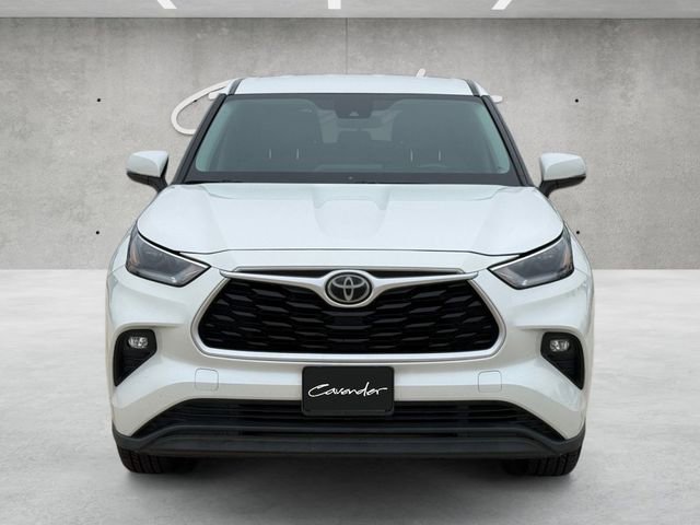 Used 2021 Toyota Highlander LE FWD image 19