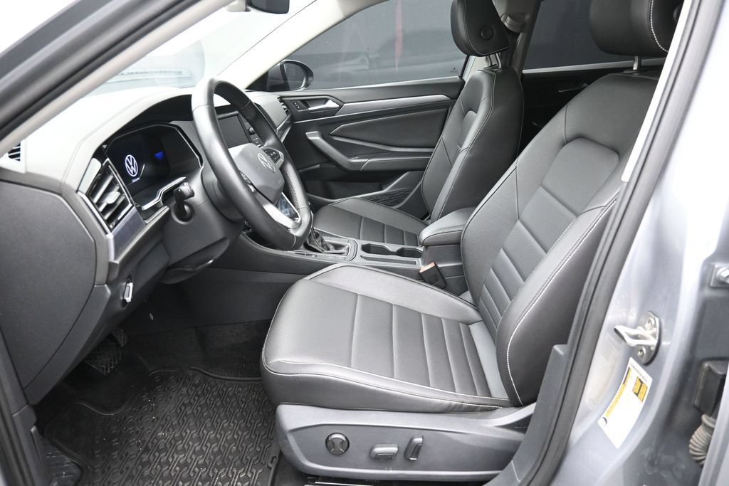Used 2023 Volkswagen Jetta SE FWD image 21