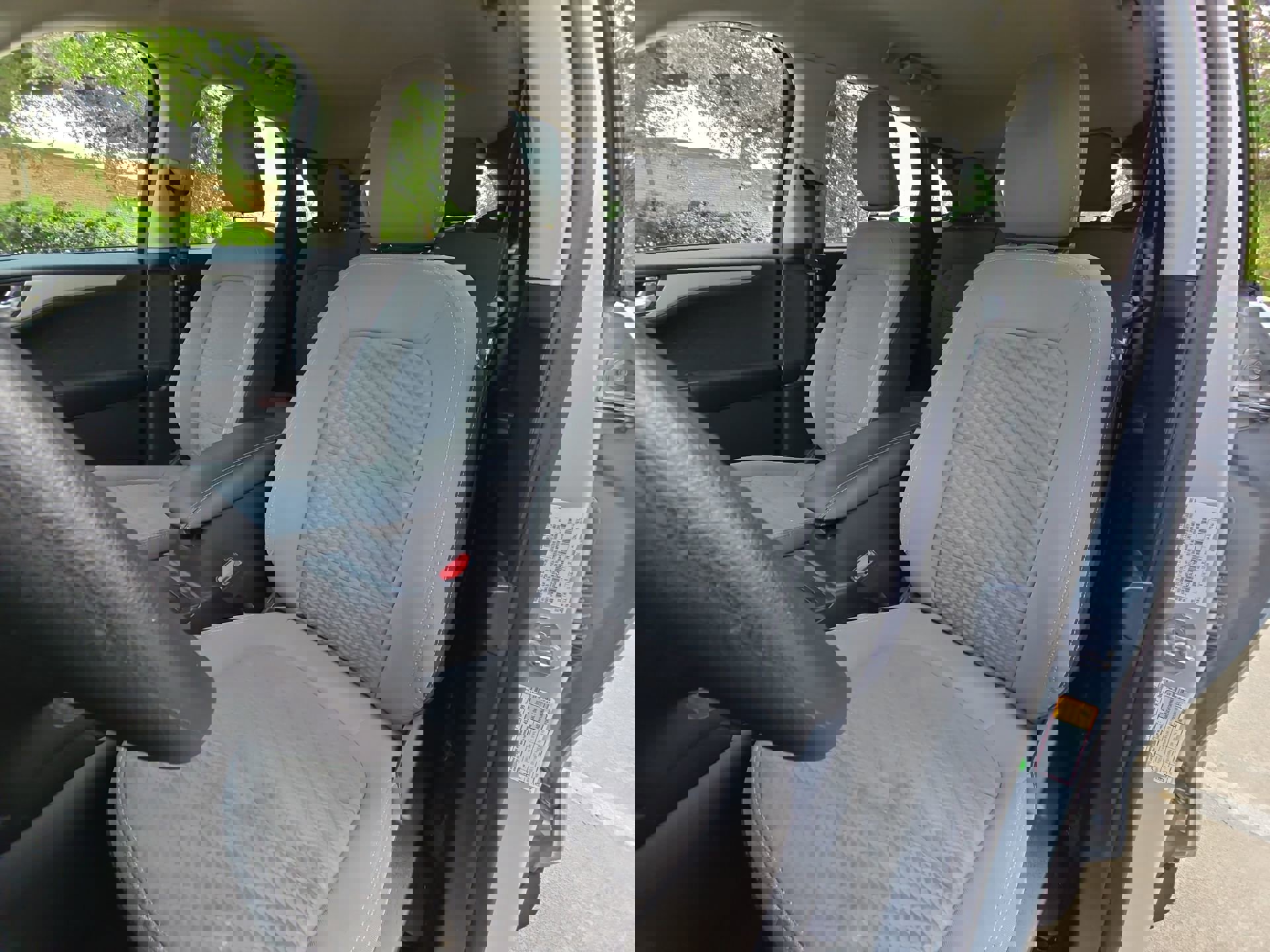 Certified 2020 Ford Escape SE image 11