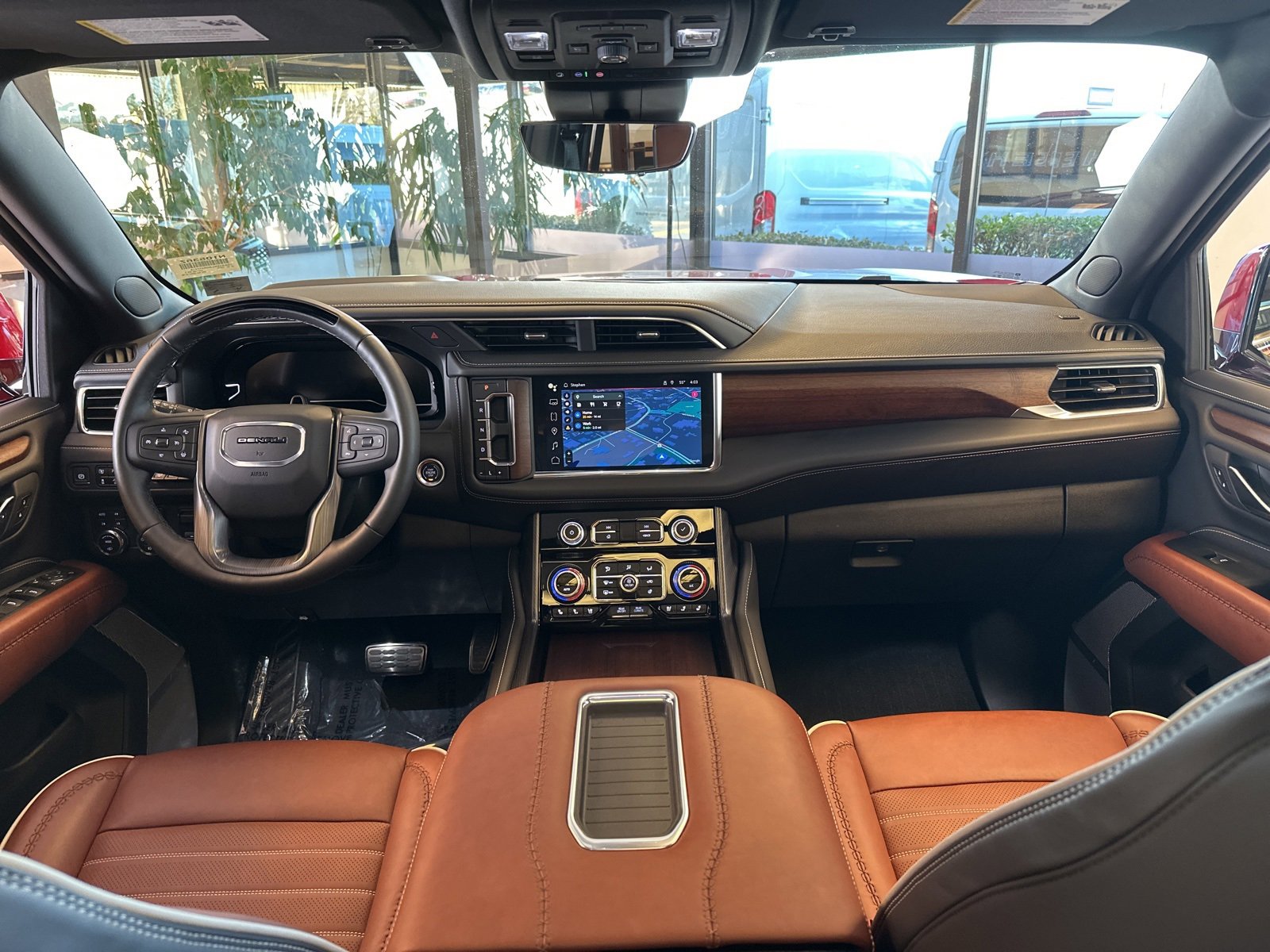 Used 2024 GMC Yukon Denali Ultimate w/ LPO, Floor Liner Package image 2