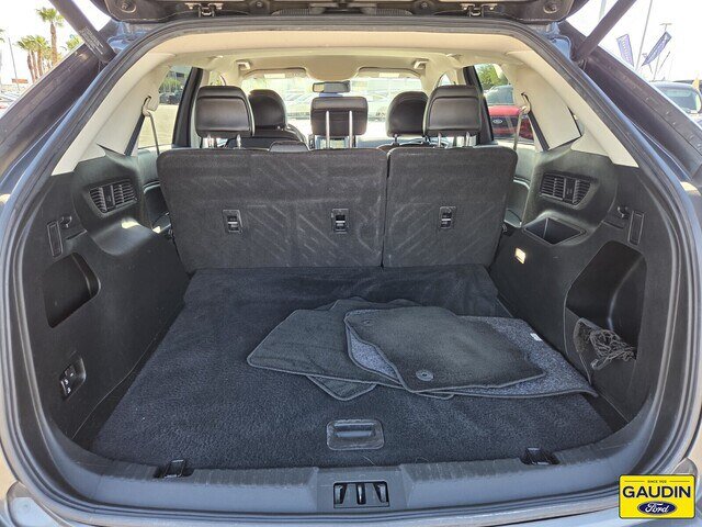 Certified 2018 Ford Edge SEL w/ Equipment Group 201A FWD image 13