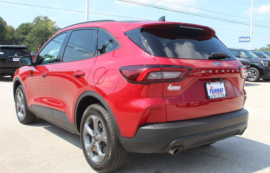 Certified 2025 Ford Escape ST-Line AWD/4WD image 9