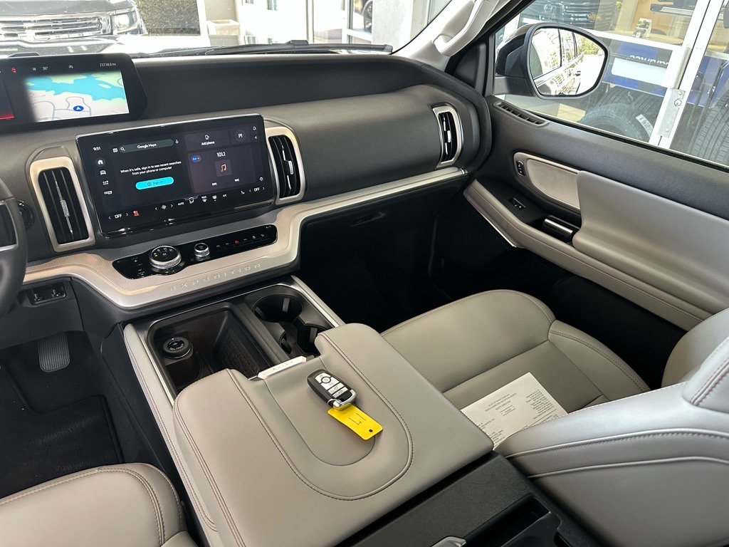 Certified 2025 Ford Expedition Max Active image 33